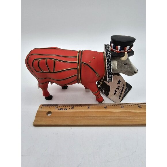 Cowparade Figurine Beefeater- It Ain't Natural London Palace Guard #7247 Vintage - Picture 11 of 15